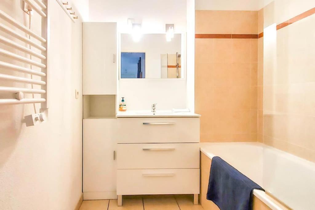 *Le Carpe Diem, Appartement 2 Chambres, Piscine, 2 Parking, Clim* モンペリエ エクステリア 写真